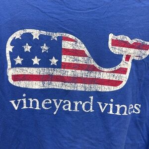VineyardVines - American flag whale front and back. Perfect for July 4th! Mens S